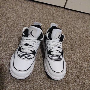 Boys Jordan Retro 4